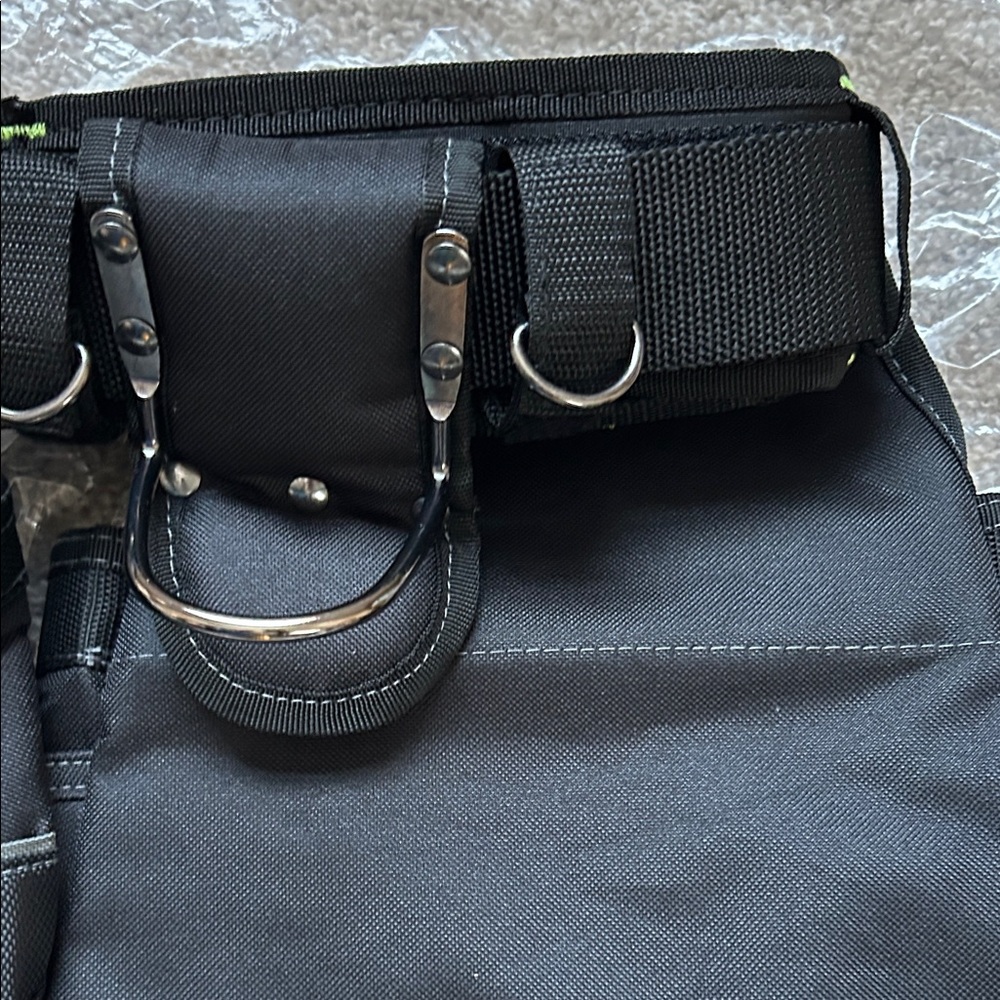 NWT AWP Carpenter Tool Rig - Picture 7 of 15